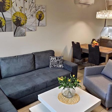 Holiday Apartman シャールヴァール エクステリア 写真