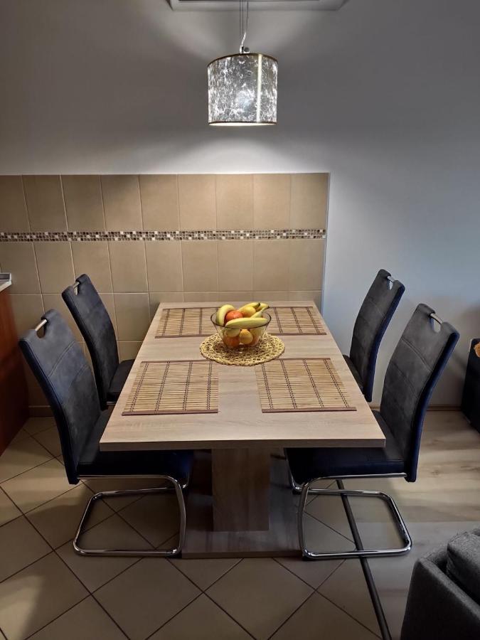 Holiday Apartman シャールヴァール エクステリア 写真