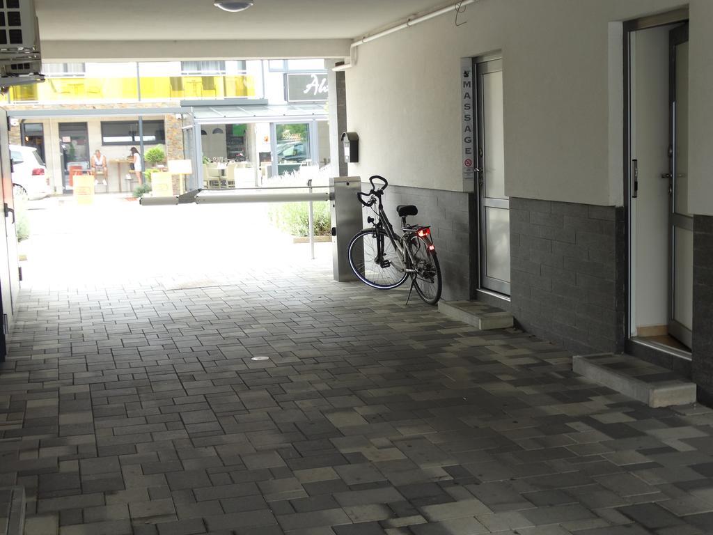 Holiday Apartman シャールヴァール エクステリア 写真